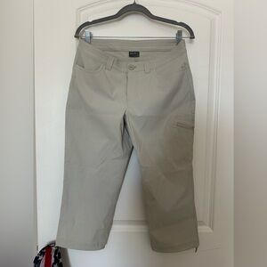 Eddie Bauer Women’s Beige Capris Pants